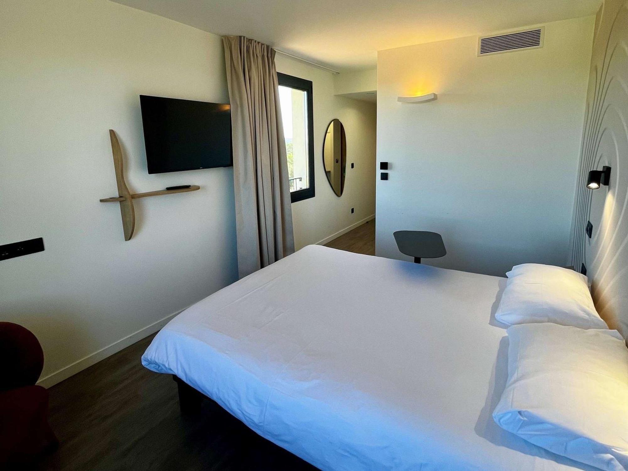 Ibis Styles Cabries Aix-En-Provence Tgv Hotell Eksteriør bilde