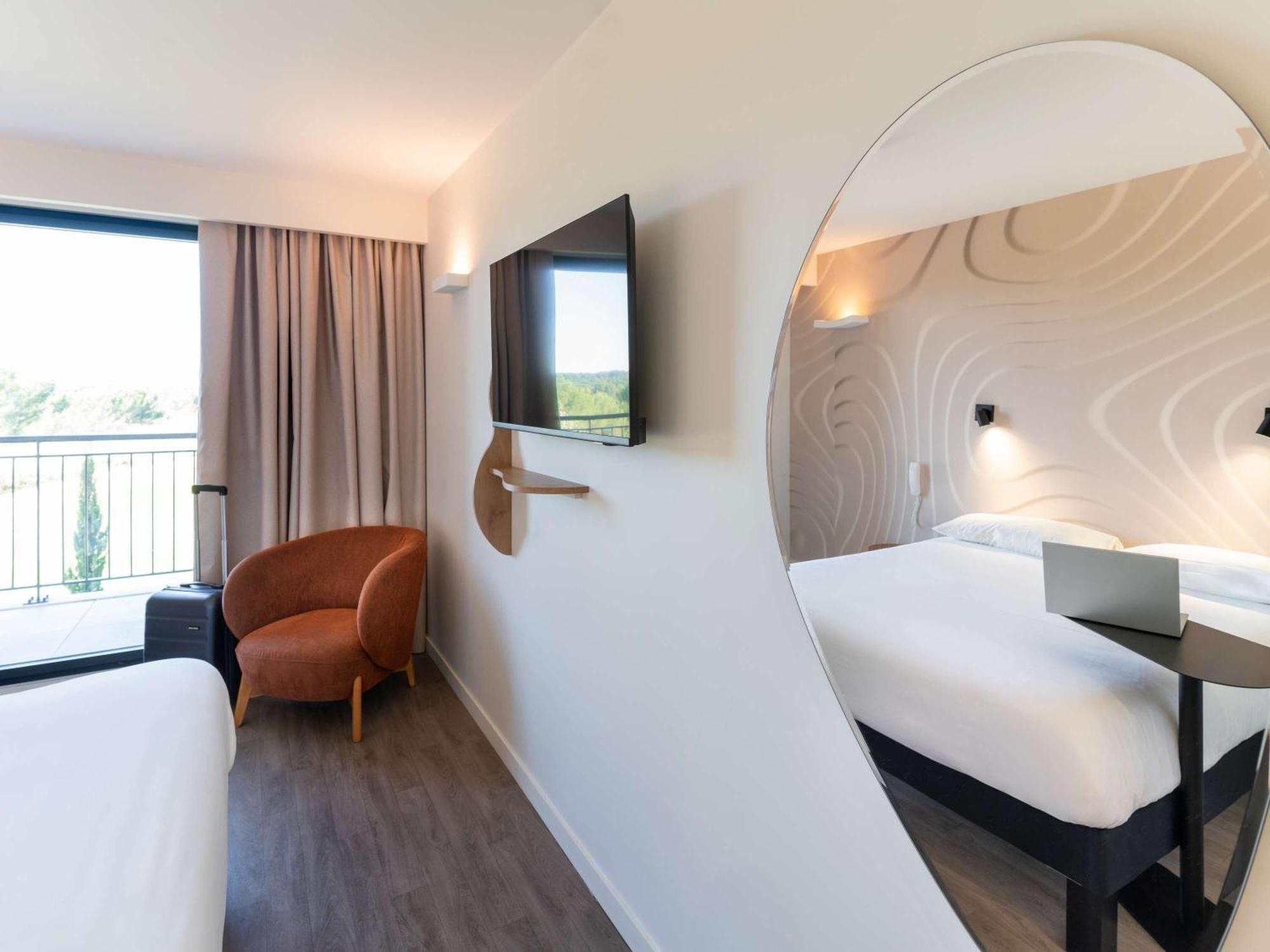Ibis Styles Cabries Aix-En-Provence Tgv Hotell Eksteriør bilde